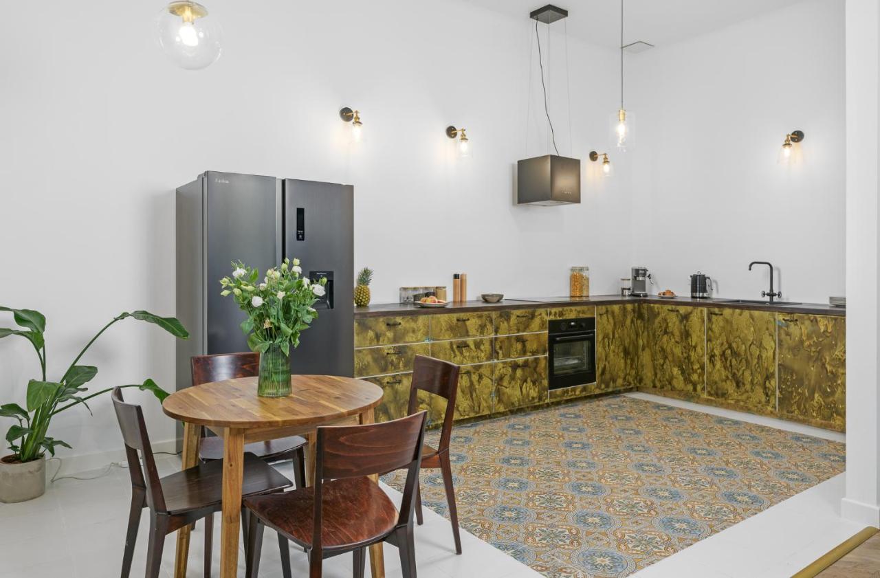 Oomph Koszyki Luxurious Apartments وارسو المظهر الخارجي الصورة